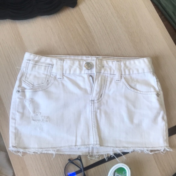 Vintage Y2K Guess White Denim Skirt - Picture 1 of 6